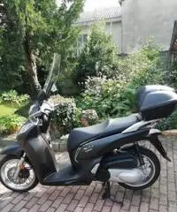 Honda SH 300I- 2015 Honda SH 300I- 2015
