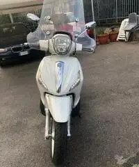 Piaggio Beverly 300 - 2011 Piaggio Beverly 300 - 2011