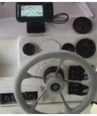 Gommone più motore e diritto di ormeggio