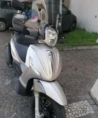 Beverly 350 sport touring anno 2018 Beverly 350 sport touring anno 2018