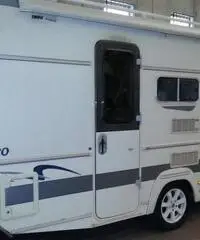 Caravan fendt 420 bianco Caravan fendt 420 bianco