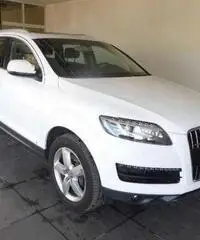 AUDI Q7 3.0 V6 TDI CLEAN QUATTRO 240CV TIPTRONIC 7POSTI - Napoli