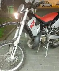 Aprilia RX 125, motore Rotax 122, 34 cavalli Aprilia RX 125, motore Rotax 122, 34 cavalli