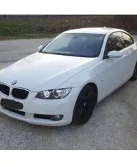 BMW Serie 3 (E92) - 2008 coupe BMW Serie 3 (E92) - 2008 coupe