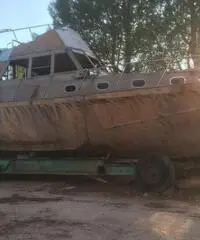 Imbarcazione in legno motori diesel