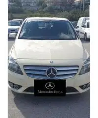 MERCEDES Classe B (T246/242) - 2014 MERCEDES Classe B (T246/242) - 2014