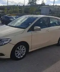 MERCEDES Classe B (T246/242) - 2014 MERCEDES Classe B (T246/242) - 2014