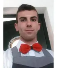 Chef de rang, cameriere o barista Chef de rang, cameriere o barista