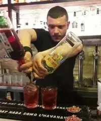 Barman, bartender