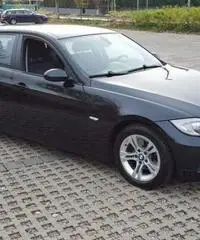 BMW 320 d touring 177 CV – Pelle – navi – xenon - 2008 - Veneto BMW 320 d touring 177 CV – Pelle – navi – xenon - 2008 - Veneto
