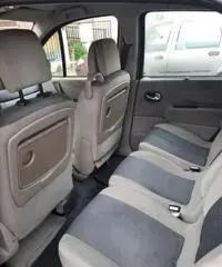 Scenic alimentazione metano