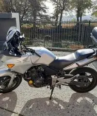 Cbf 600 2005 33k km Cbf 600 2005 33k km