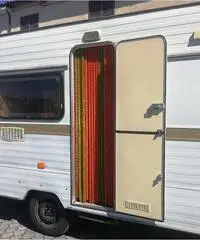 Roulotte Elnag 435 (Semi Nuova) Roulotte Elnag 435 (Semi Nuova)