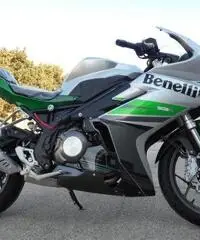 Benelli 302 R ABS R - NUOVA Benelli 302 R ABS R - NUOVA