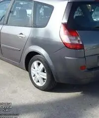 RENAULT MEGANE SCENIC 1,9 DCI – MONOVOLUME 7 POSTI 2004 - Puglia