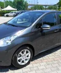 PEUGEOT 208 1.4 HDI " ACTIVE" 2014 soli 3.700 km - Campania