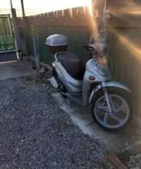 Kymco People 150 - 2000 Kymco People 150 - 2000