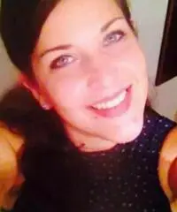 Cameriera, barista, addetta pulizie Cameriera, barista, addetta pulizie