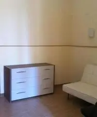 Appartamento in centro-P.zza G. Verga Appartamento in centro-P.zza G. Verga