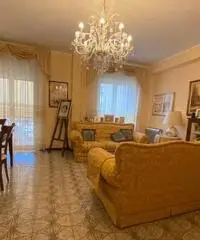 Appartamento 145 mq a soli 130000 euro Appartamento 145 mq a soli 130000 euro