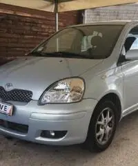 Toyota Yaris 1.0i 16V cat 5 porte