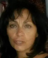 Addetta pulizie e stiro a ore Addetta pulizie e stiro a ore