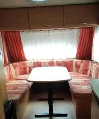 Caravane 6 posti anno 2006 STERKMAN starlet 486CE Caravane 6 posti anno 2006 STERKMAN starlet 486CE