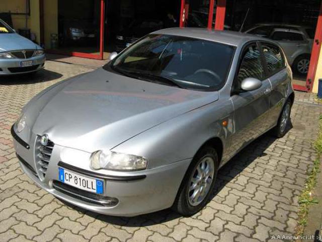 Alfa Romeo 147 1.6 5 porte ----GPL