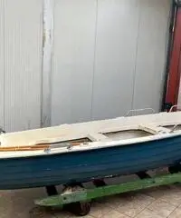 Lancia 4 metri con Yamaha 4 CV Lancia 4 metri con Yamaha 4 CV