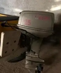 Barca 4,5 metri e motore 25/35 cavalli Barca 4,5 metri e motore 25/35 cavalli