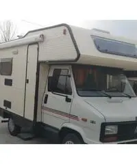 Camper arca piccolo come un furgonato Camper arca piccolo come un furgonato