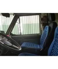 Camper arca piccolo come un furgonato Camper arca piccolo come un furgonato