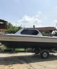 Barca semicabinato Bonanza sedan Barca semicabinato Bonanza sedan