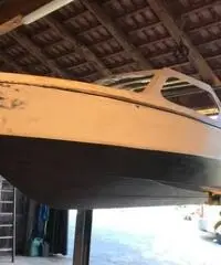 Barca semicabinato Bonanza sedan Barca semicabinato Bonanza sedan