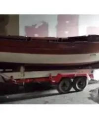 Barca a vela in legno con relativo carrello Barca a vela in legno con relativo carrello