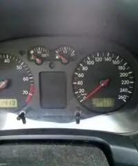 VOLKSWAGEN Golf 4ª serie - 2000