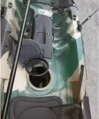 Kayak mimetico prezzo 400 NON TRATTABILE Kayak mimetico prezzo 400 NON TRATTABILE