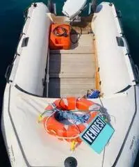 Gommone ILVER 380 Completo di Motore Johnson 15cv Gommone ILVER 380 Completo di Motore Johnson 15cv