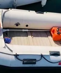 Gommone ILVER 380 Completo di Motore Johnson 15cv Gommone ILVER 380 Completo di Motore Johnson 15cv