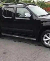 Nissan navara 2.5 dci 174cv con gancio traino