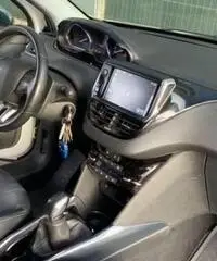 Peugeot 2008 - 2015 Peugeot 2008 - 2015