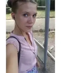 Banconiera o cameriera Banconiera o cameriera