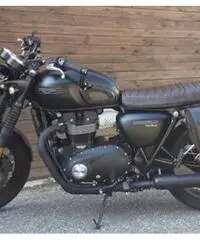 Triumph Boneville t 100 black