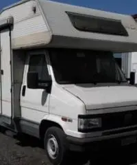 Autocaravan mansardato Autocaravan mansardato