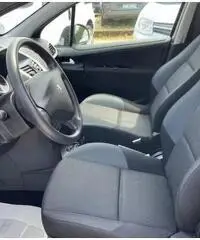 PEUGEOT 207 1.4 HDi 70CV FAP 5p. X Line PEUGEOT 207 1.4 HDi 70CV FAP 5p. X Line