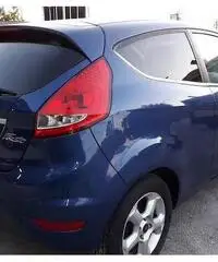 FORD Fiesta 6ª serie Bs - 2010 FORD Fiesta 6ª serie Bs - 2010