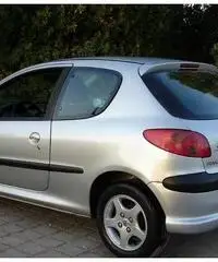 PEUGEOT 206 1.4 HDi 3p. XT PEUGEOT 206 1.4 HDi 3p. XT
