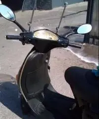 Piaggio Vespa 50 ET2 - 1998 Piaggio Vespa 50 ET2 - 1998