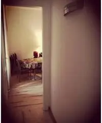 vendesi appartamento con terrazzina vendesi appartamento con terrazzina