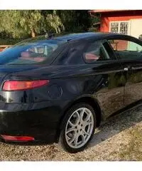 ALFA ROMEO GT 1.9 JTDM 16V Distinctive ALFA ROMEO GT 1.9 JTDM 16V Distinctive